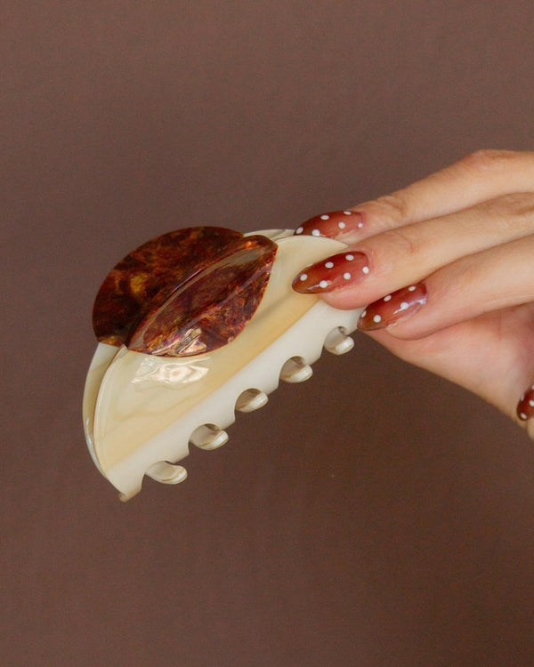 Acorn Claw Hair Clip