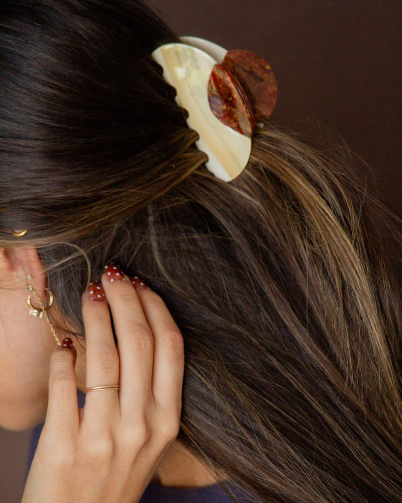 Acorn Claw Hair Clip