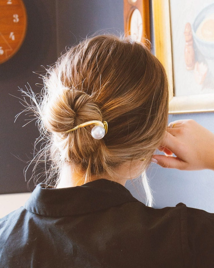 Gold Tone Hair Pin with Pearl