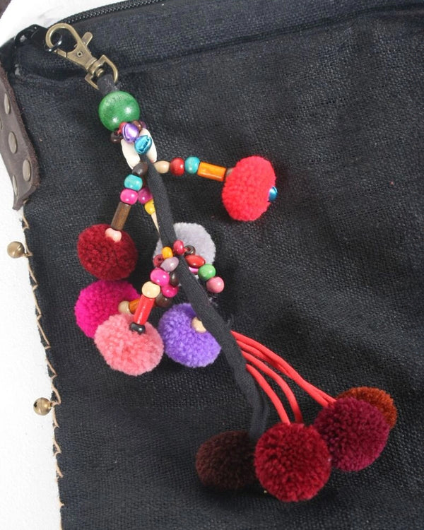 Cascade Pom Pom Zipper Pull