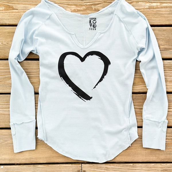 heart_painted-blue-v_neck-